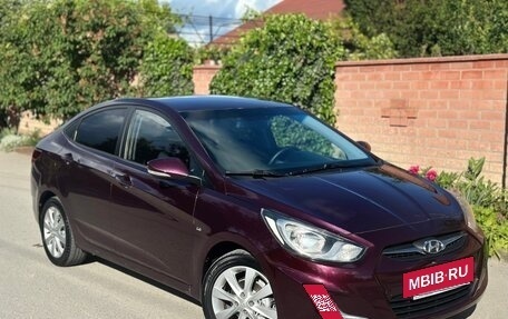 Hyundai Solaris II рестайлинг, 2011 год, 840 000 рублей, 5 фотография