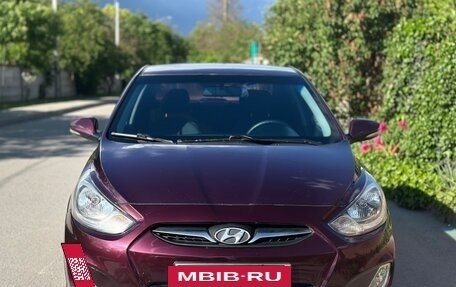 Hyundai Solaris II рестайлинг, 2011 год, 840 000 рублей, 9 фотография