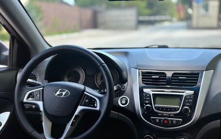 Hyundai Solaris II рестайлинг, 2011 год, 840 000 рублей, 22 фотография