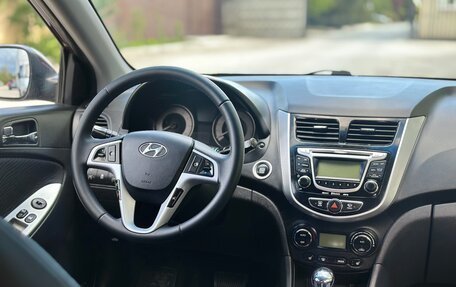 Hyundai Solaris II рестайлинг, 2011 год, 840 000 рублей, 21 фотография