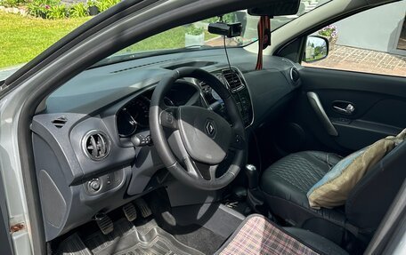 Renault Logan II, 2014 год, 600 000 рублей, 7 фотография