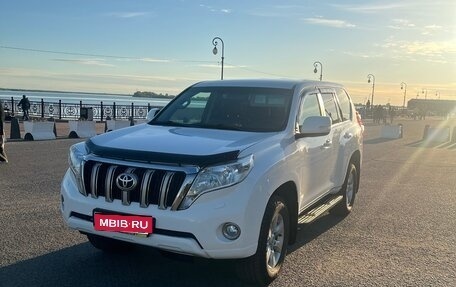 Toyota Land Cruiser Prado 150 рестайлинг 2, 2014 год, 2 800 000 рублей, 1 фотография