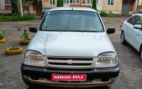 Chevrolet Niva I рестайлинг, 2004 год, 380 000 рублей, 1 фотография
