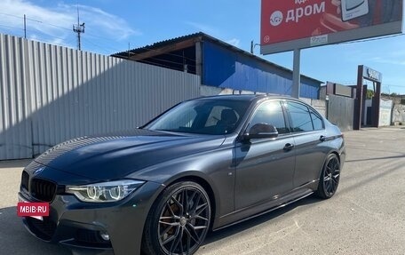 BMW 3 серия, 2018 год, 3 000 000 рублей, 3 фотография