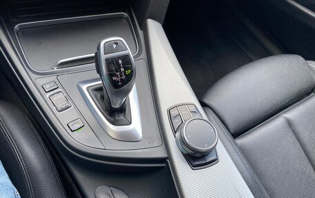 BMW 3 серия, 2018 год, 3 000 000 рублей, 28 фотография