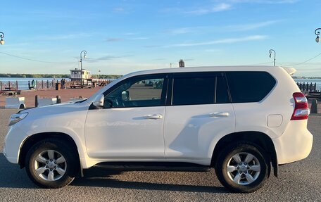 Toyota Land Cruiser Prado 150 рестайлинг 2, 2014 год, 2 800 000 рублей, 8 фотография