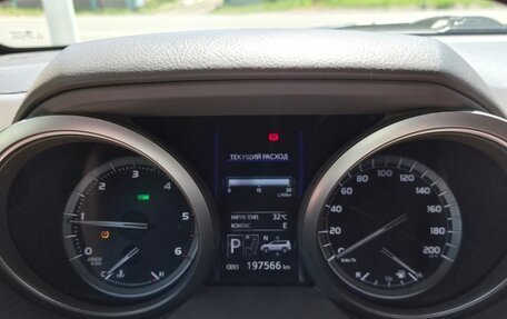 Toyota Land Cruiser Prado 150 рестайлинг 2, 2013 год, 3 700 000 рублей, 10 фотография