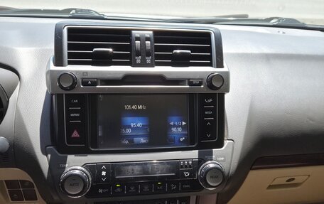 Toyota Land Cruiser Prado 150 рестайлинг 2, 2013 год, 3 700 000 рублей, 11 фотография