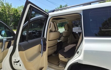 Toyota Land Cruiser Prado 150 рестайлинг 2, 2013 год, 3 700 000 рублей, 14 фотография