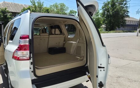 Toyota Land Cruiser Prado 150 рестайлинг 2, 2013 год, 3 700 000 рублей, 18 фотография