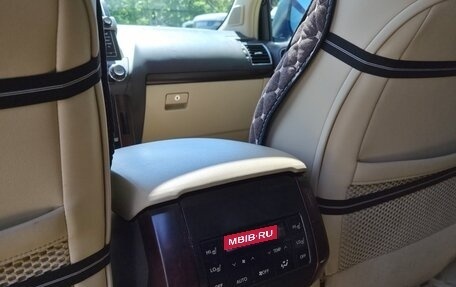 Toyota Land Cruiser Prado 150 рестайлинг 2, 2013 год, 3 700 000 рублей, 16 фотография