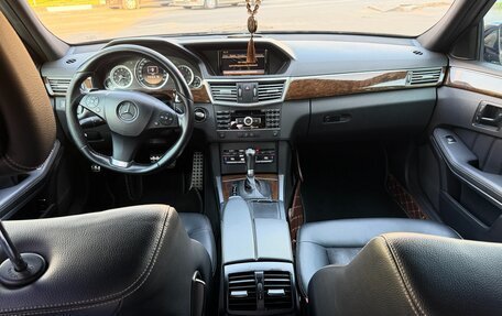 Mercedes-Benz E-Класс, 2011 год, 1 390 000 рублей, 14 фотография