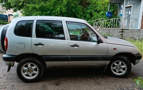 Chevrolet Niva I рестайлинг, 2004 год, 380 000 рублей, 4 фотография