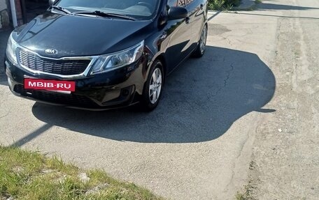 KIA Rio III рестайлинг, 2014 год, 950 000 рублей, 2 фотография
