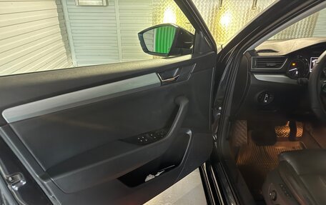 Skoda Superb III рестайлинг, 2018 год, 1 500 000 рублей, 22 фотография