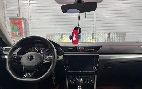 Skoda Superb III рестайлинг, 2018 год, 1 500 000 рублей, 11 фотография