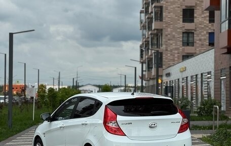 Hyundai Solaris II рестайлинг, 2013 год, 790 000 рублей, 4 фотография