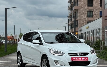 Hyundai Solaris II рестайлинг, 2013 год, 790 000 рублей, 2 фотография