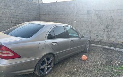 Mercedes-Benz C-Класс, 2005 год, 550 000 рублей, 1 фотография