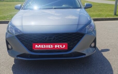 Hyundai Solaris II рестайлинг, 2020 год, 1 570 000 рублей, 2 фотография