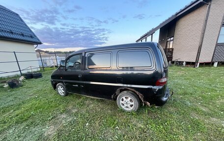 Hyundai H-1 II рестайлинг, 1998 год, 160 000 рублей, 3 фотография