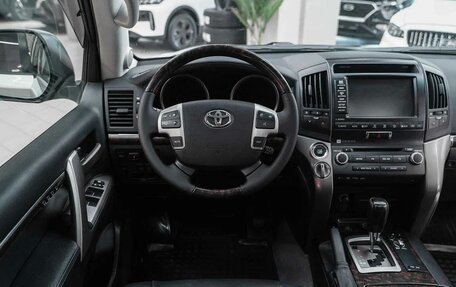 Toyota Land Cruiser 200, 2011 год, 3 050 000 рублей, 6 фотография