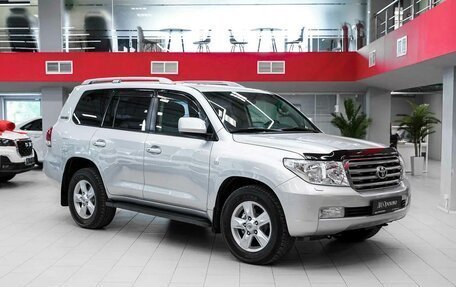Toyota Land Cruiser 200, 2011 год, 3 050 000 рублей, 3 фотография