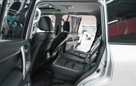 Toyota Land Cruiser 200, 2011 год, 3 050 000 рублей, 17 фотография