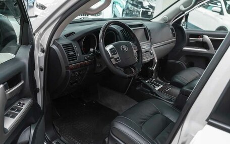 Toyota Land Cruiser 200, 2011 год, 3 050 000 рублей, 16 фотография