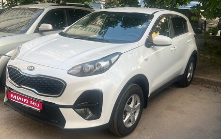 KIA Sportage IV рестайлинг, 2018 год, 1 850 000 рублей, 3 фотография