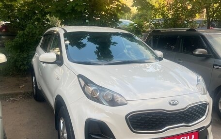 KIA Sportage IV рестайлинг, 2018 год, 1 850 000 рублей, 2 фотография