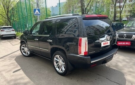 Cadillac Escalade III, 2011 год, 2 400 000 рублей, 3 фотография