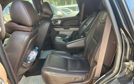 Cadillac Escalade III, 2011 год, 2 400 000 рублей, 13 фотография