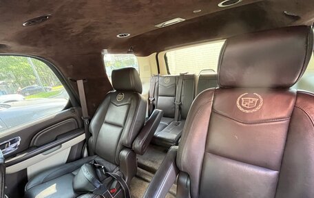 Cadillac Escalade III, 2011 год, 2 400 000 рублей, 14 фотография