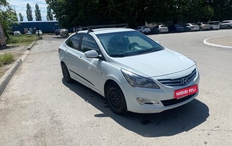Hyundai Solaris II рестайлинг, 2014 год, 635 000 рублей, 1 фотография