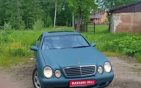 Mercedes-Benz CLK-Класс, 1997 год, 600 000 рублей, 1 фотография