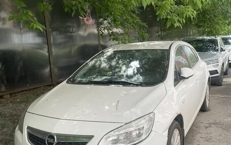 Opel Astra J, 2012 год, 500 000 рублей, 1 фотография