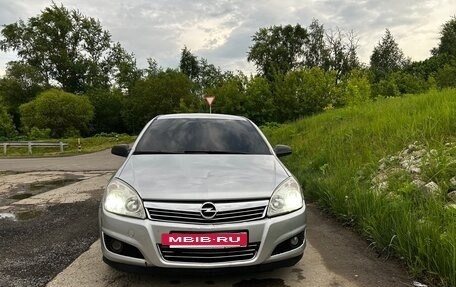 Opel Astra H, 2004 год, 326 000 рублей, 2 фотография
