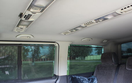 Volkswagen Multivan T5, 2004 год, 870 000 рублей, 7 фотография