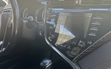 Toyota Camry, 2019 год, 3 150 000 рублей, 7 фотография