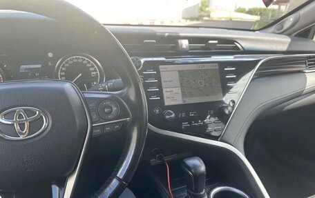 Toyota Camry, 2019 год, 3 150 000 рублей, 6 фотография