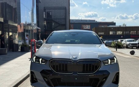 BMW 5 серия, 2025 год, 8 470 000 рублей, 2 фотография