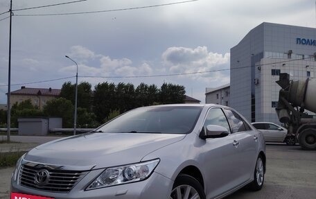 Toyota Camry, 2013 год, 1 850 000 рублей, 2 фотография