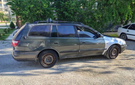 Toyota Caldina, 1993 год, 250 000 рублей, 2 фотография