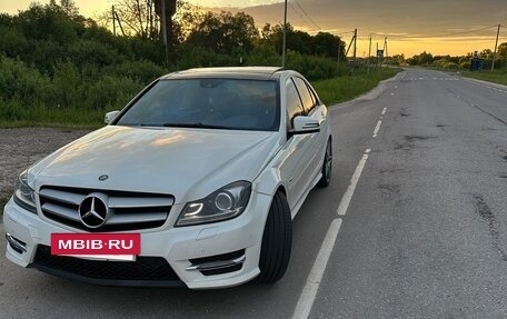 Mercedes-Benz C-Класс, 2011 год, 1 380 000 рублей, 2 фотография