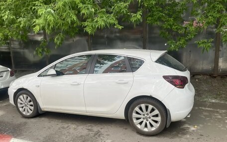 Opel Astra J, 2012 год, 500 000 рублей, 3 фотография