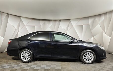 Toyota Camry, 2017 год, 2 105 000 рублей, 6 фотография