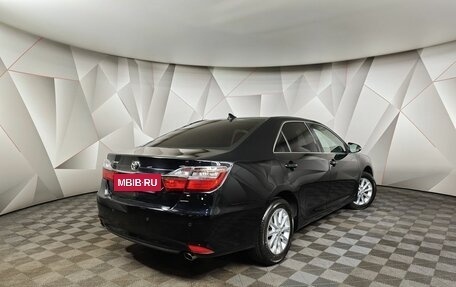 Toyota Camry, 2017 год, 2 105 000 рублей, 2 фотография