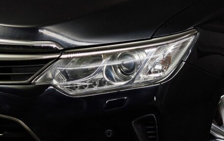Toyota Camry, 2017 год, 2 105 000 рублей, 10 фотография