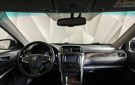 Toyota Camry, 2017 год, 2 105 000 рублей, 14 фотография
